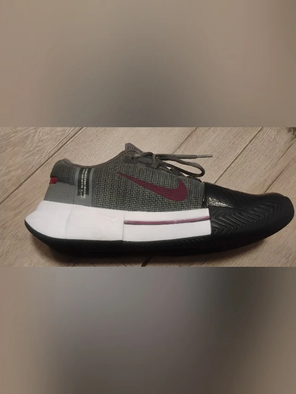 Nike Zoom GP Challenge 1 Men's Hard Court Tennis Shoes Grey Sangria in Size 10.5